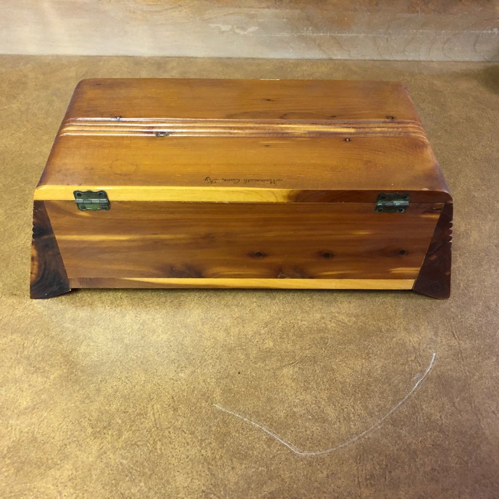 Vintage Mammoth Cave KY Wood Box - Picture 7 of 8
